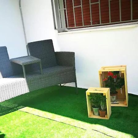 Apartment With Private Patio アテネ エクステリア 写真
