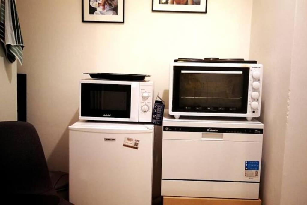 Apartment With Private Patio アテネ エクステリア 写真