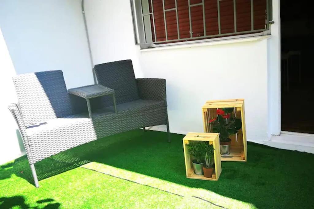 Apartment With Private Patio アテネ エクステリア 写真